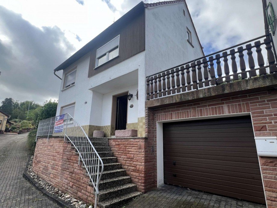 Hausansicht mit Garage Einfamilienhaus Lauterecken