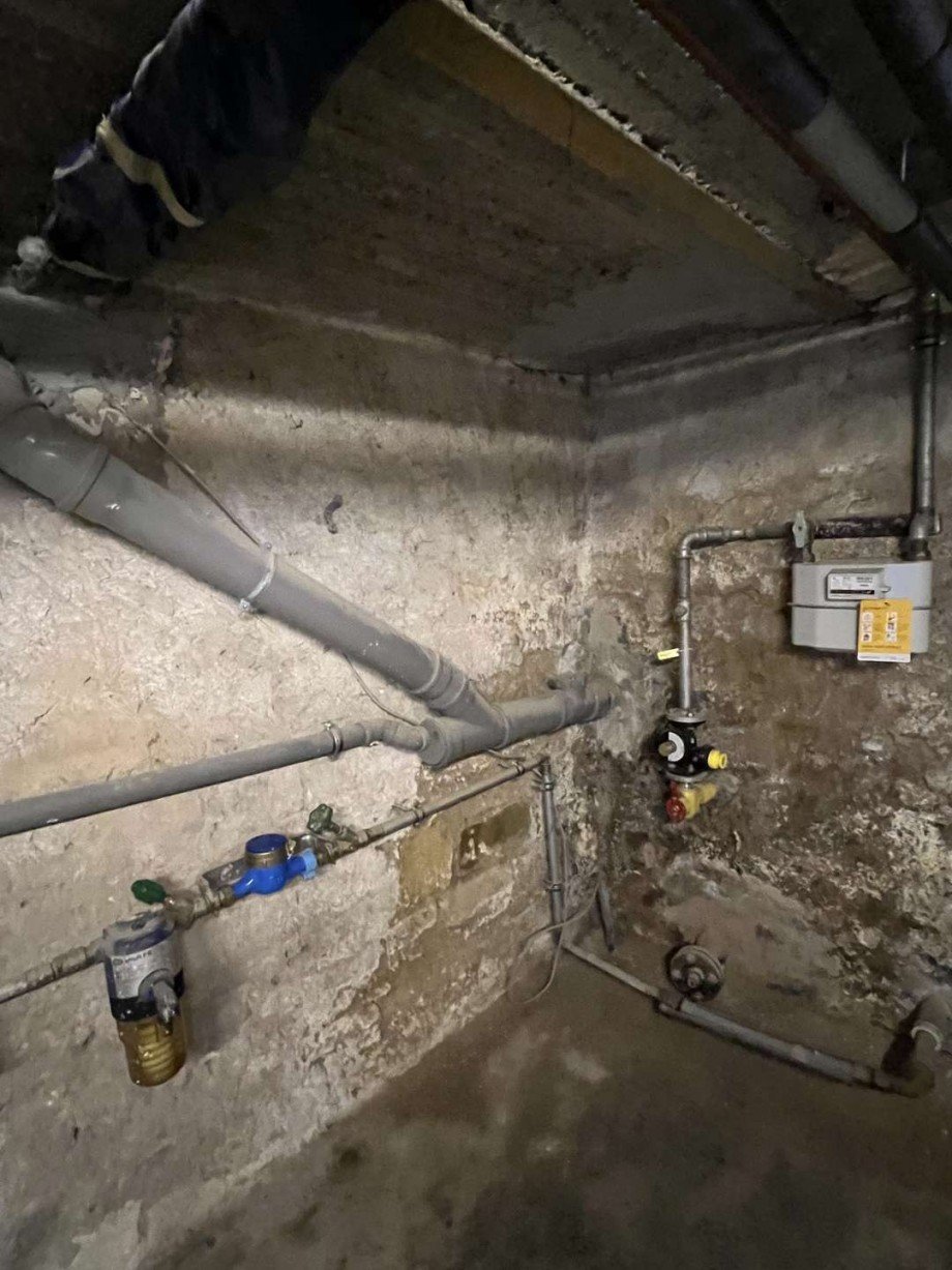 Gas- und Wasseranschlu� im Kellergescho� Haus Staudernheim