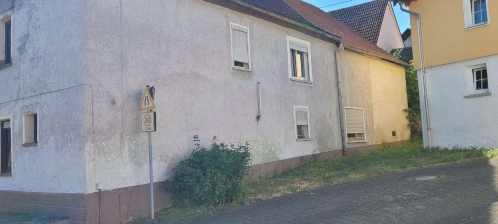Seitenansicht Einfamilienhaus Desloch