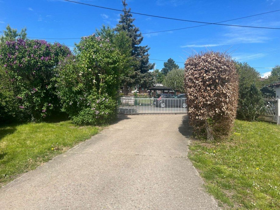 Zufahrt zum Grundst�ck Einfamilienhaus Wiesbaden