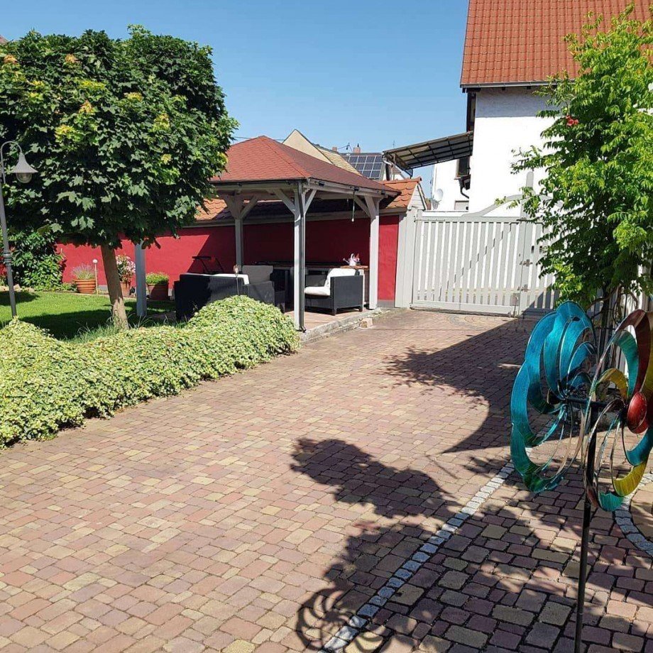 Blick Einfahrt Renditeobjekt Hargesheim