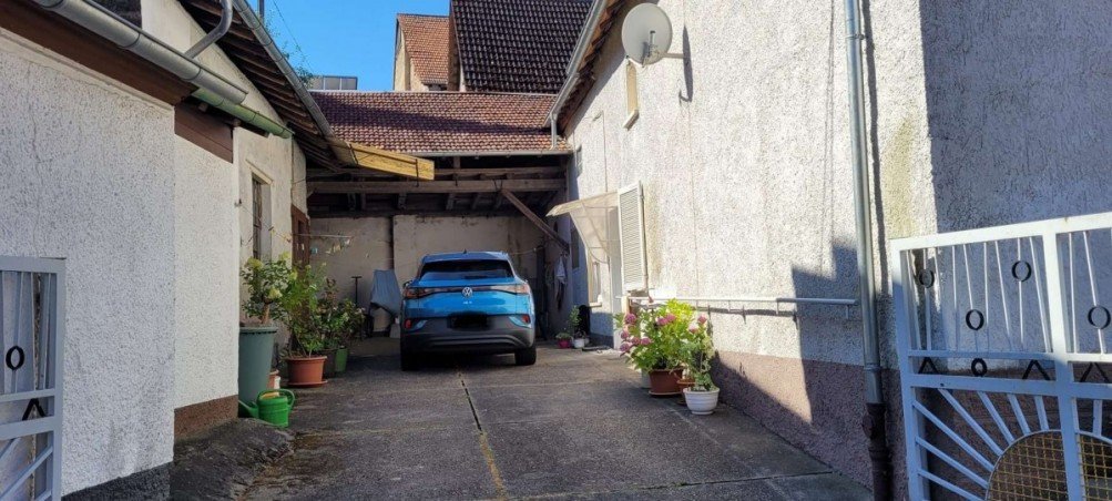 Hofansicht Einfamilienhaus Desloch