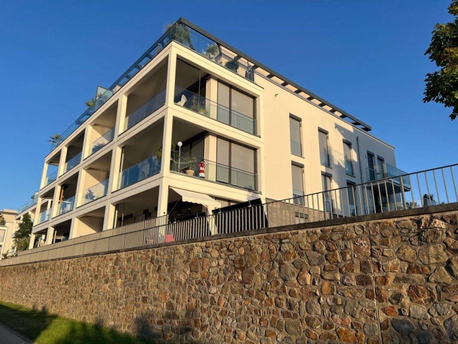 R�ck- und Seitenansicht Etagenwohnung Bingen