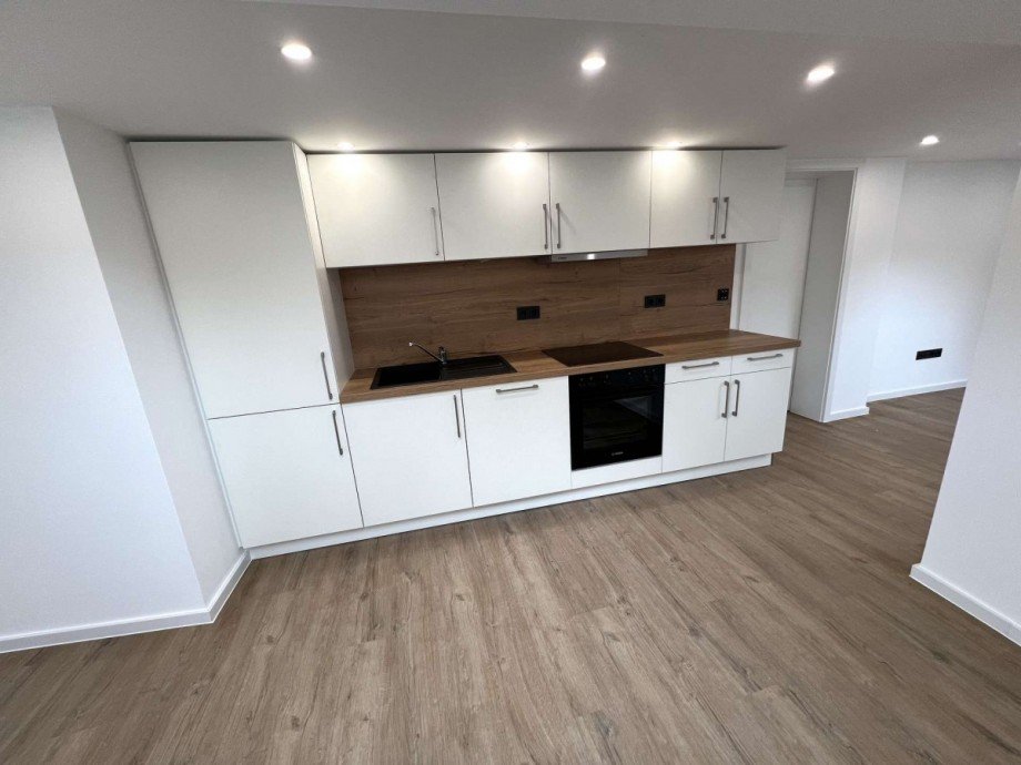 Einbauk�che DG Dachgeschosswohnung Nu�baum