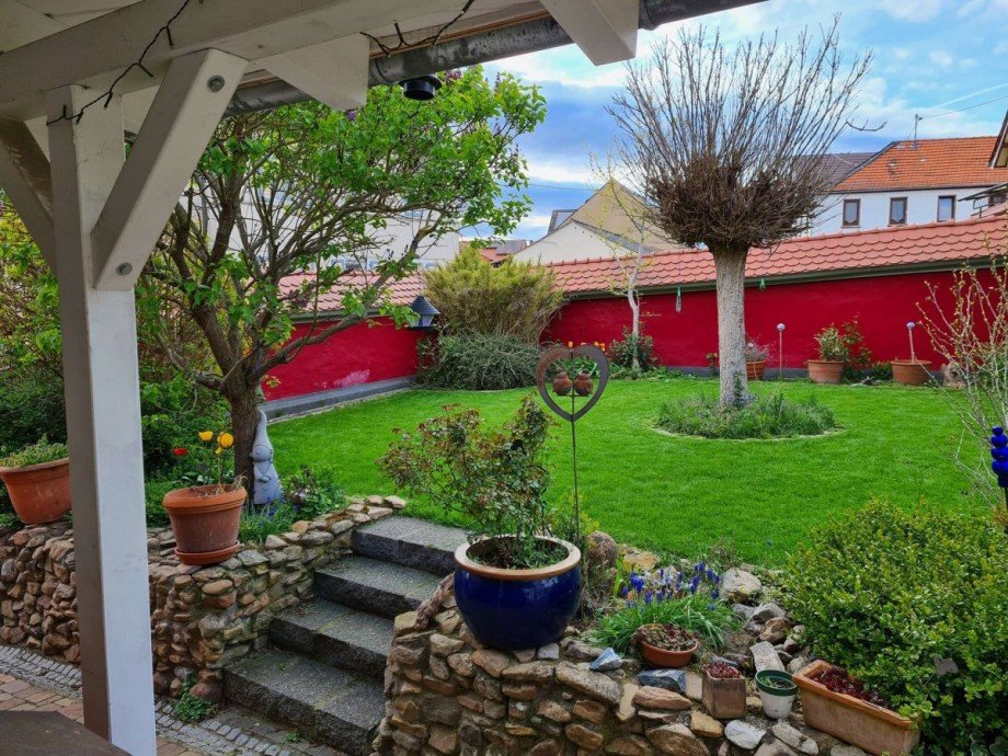 Blick auf Gr�nfl�che B�ro / Praxis Hargesheim