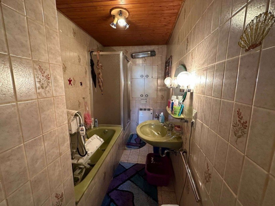 Bad EG Zweifamilienhaus Reipoltskirchen