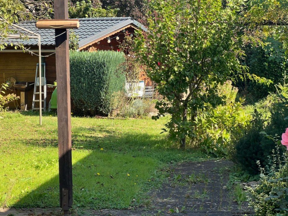 Blick Richtung Gartenhaus Haus Bad Sobernheim