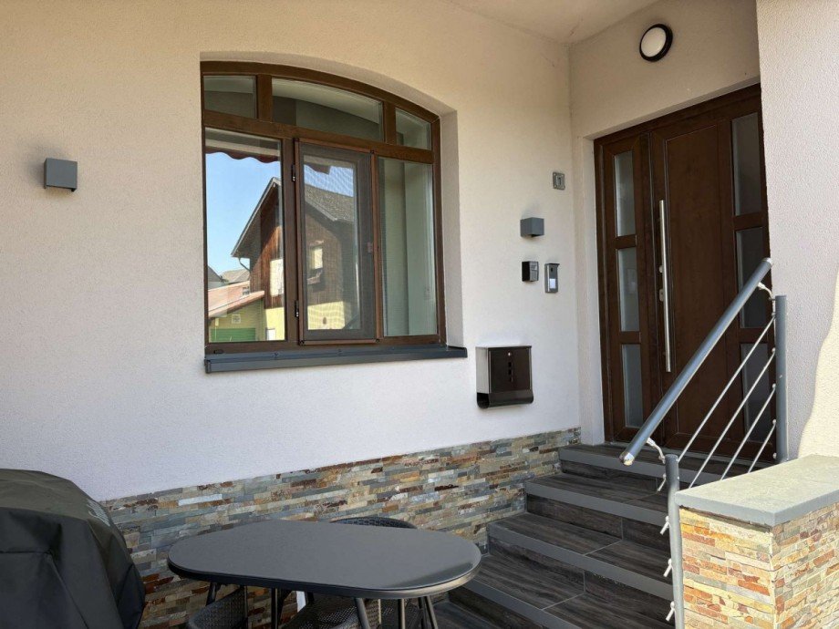 Eingangsbereich Erdgeschosswohnung Nu�baum