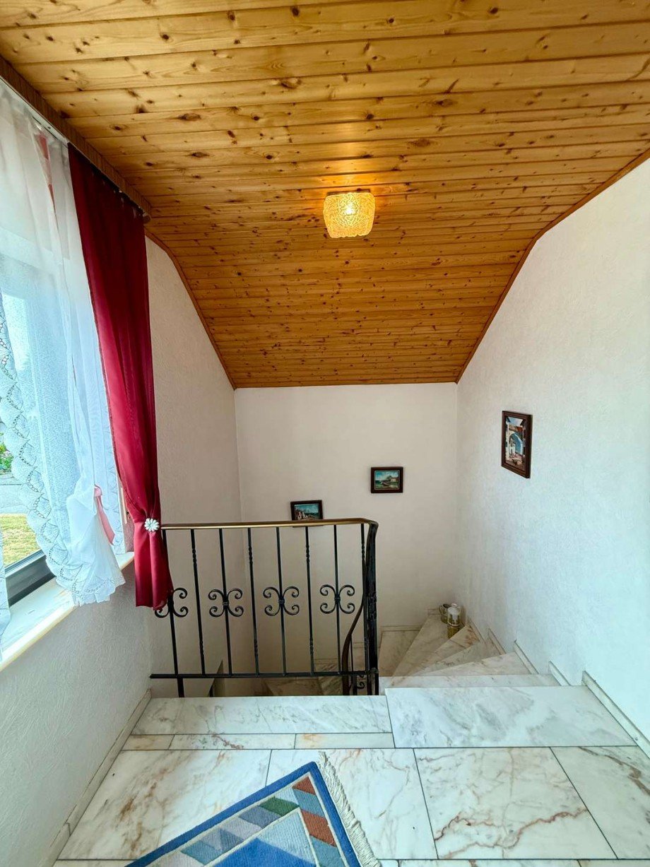 Treppenhaus EG zu DG Einfamilienhaus Nannhausen