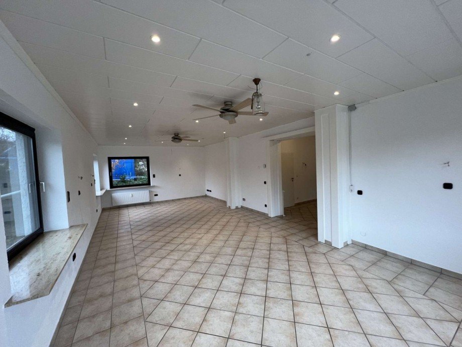 Wohnen/ Essen EG Einfamilienhaus Wiesbaden