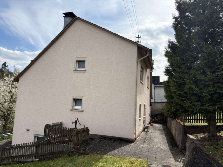 Seitenansicht Einfamilienhaus Idar Oberstein