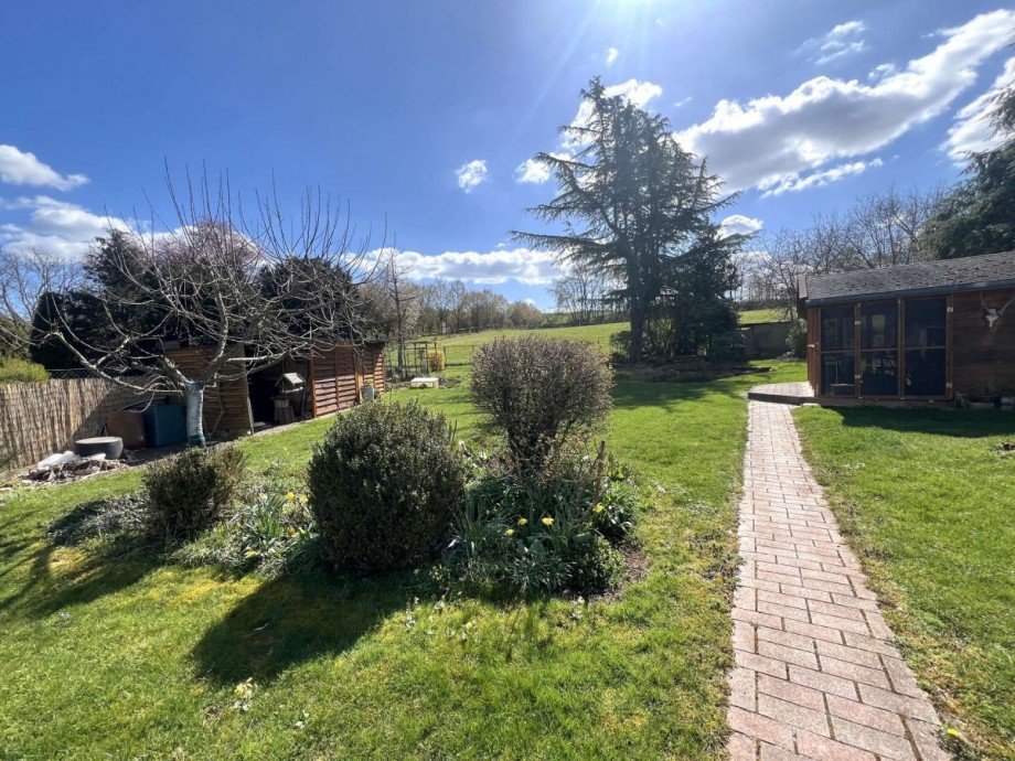 Garten Zweifamilienhaus Meddersheim