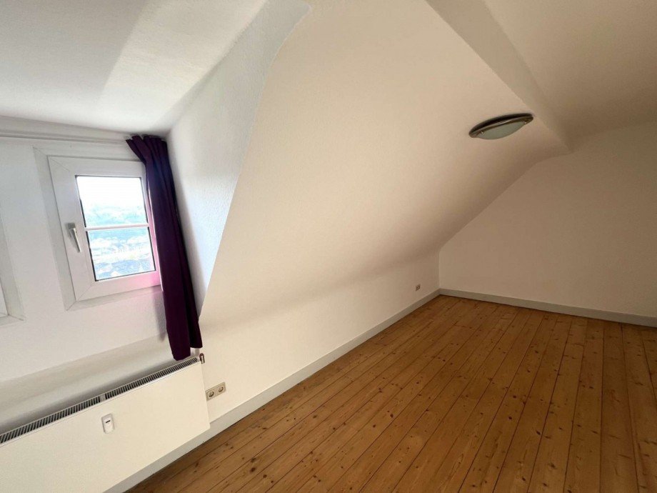 Wohnung DG Schlafen Mehrfamilienhaus Kirn