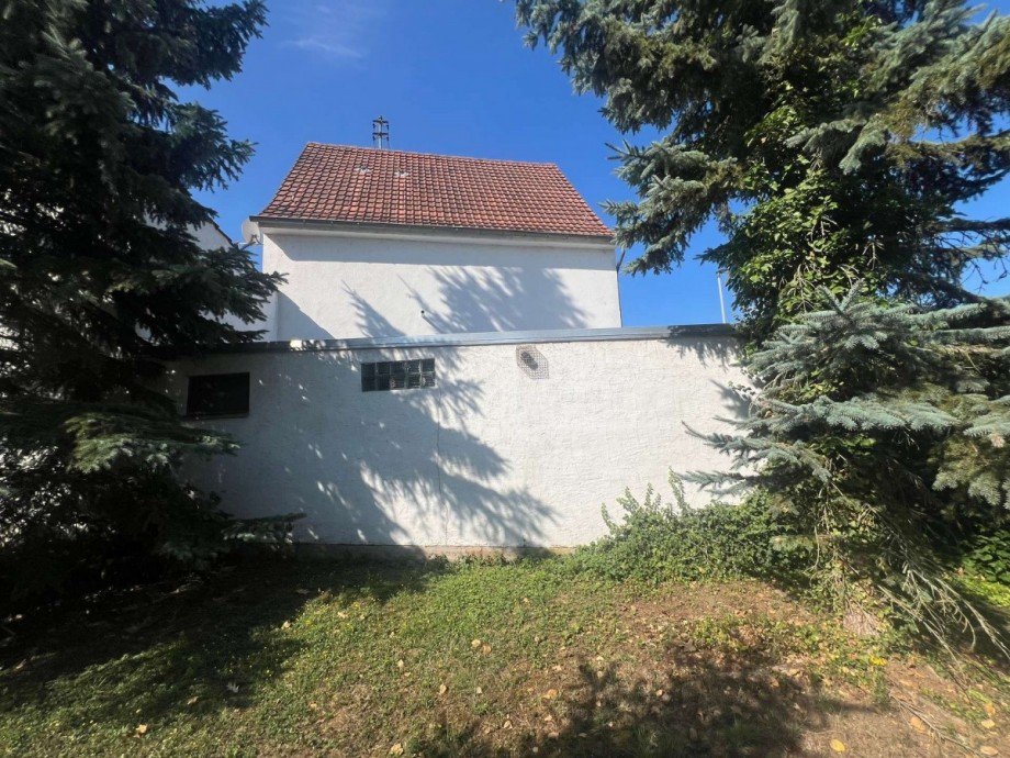Seitenansicht Zweifamilienhaus H�ffelsheim