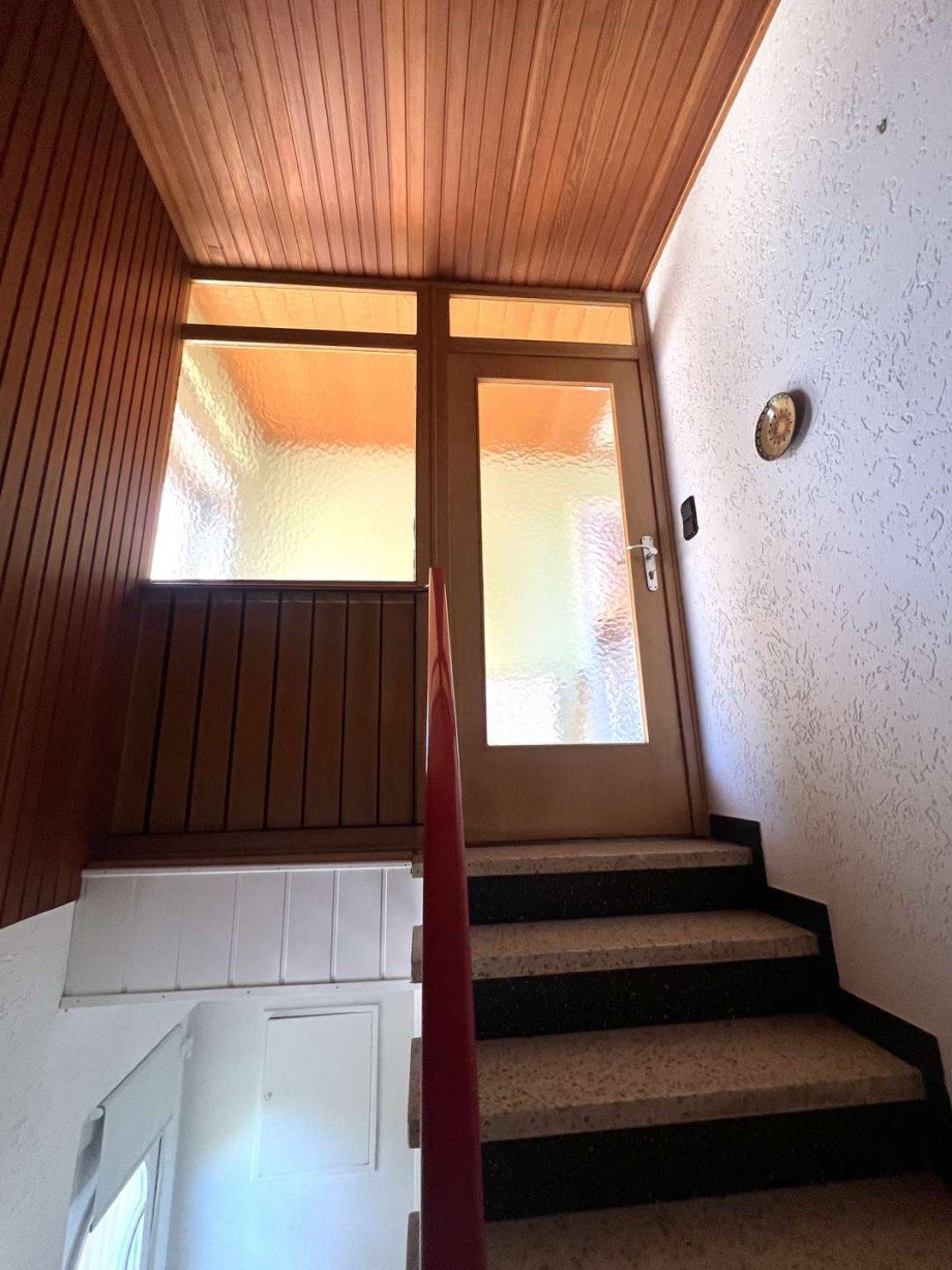 Treppenhaus EG zu OG Einfamilienhaus Meisenheim