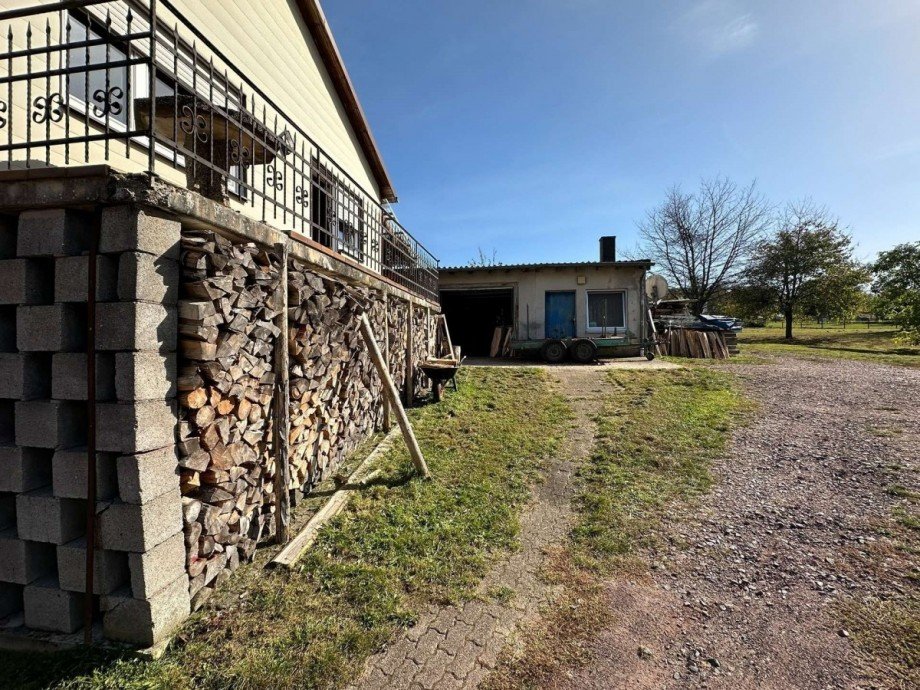 Au�en Haus 1 zu Schuppen Haus Eppenbrunn