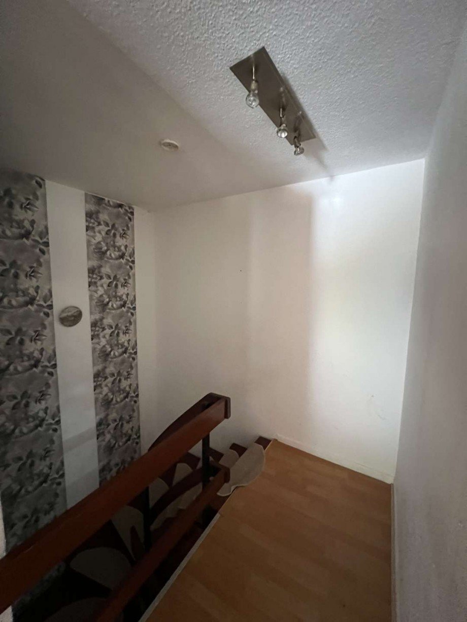 Flur OG Zweifamilienhaus Obermoschel