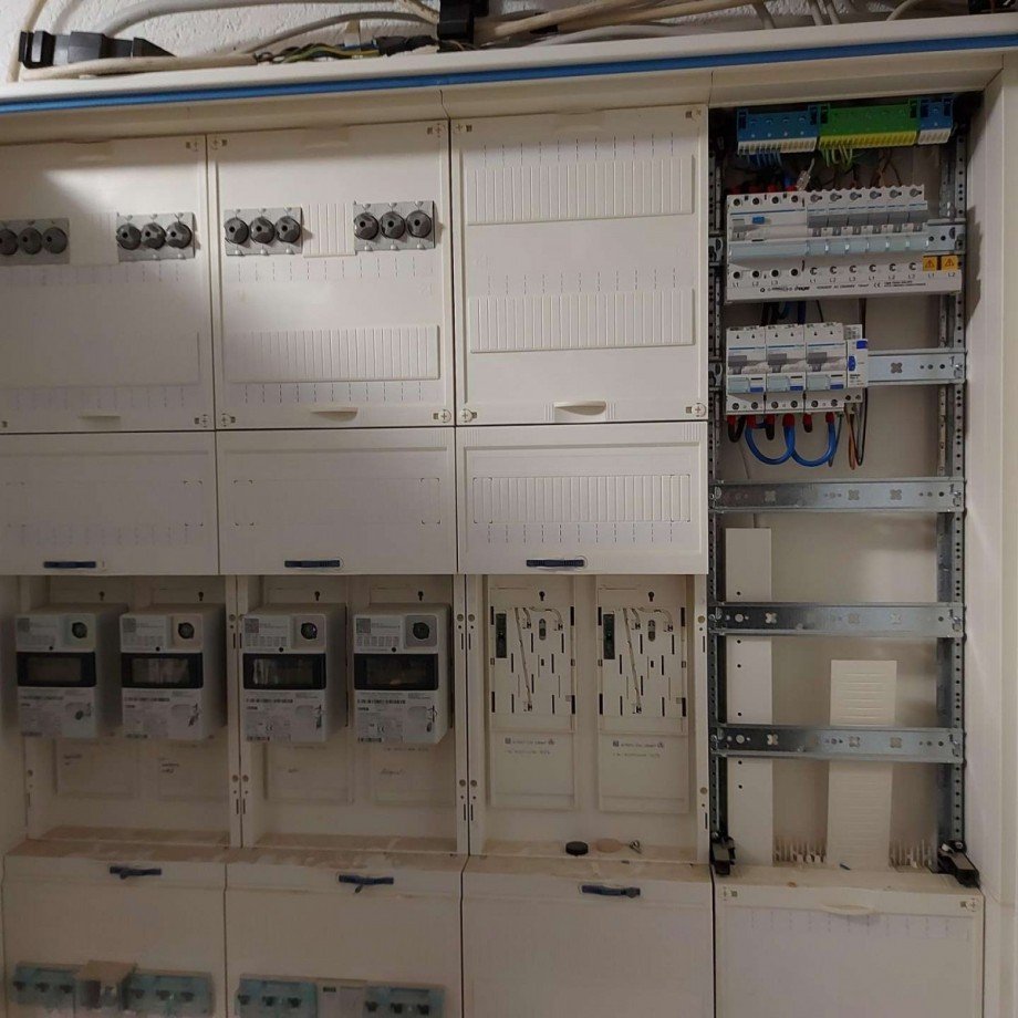 Elektrokasten Zweifamilienhaus Hallgarten