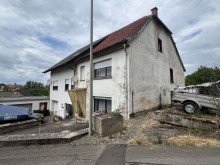 Vorderansicht H�user PREISREDUZIERUNG!2 H�user zu einem Preis mit gro�em Grundst�ck in Randlage von Aschbach zu verkaufen