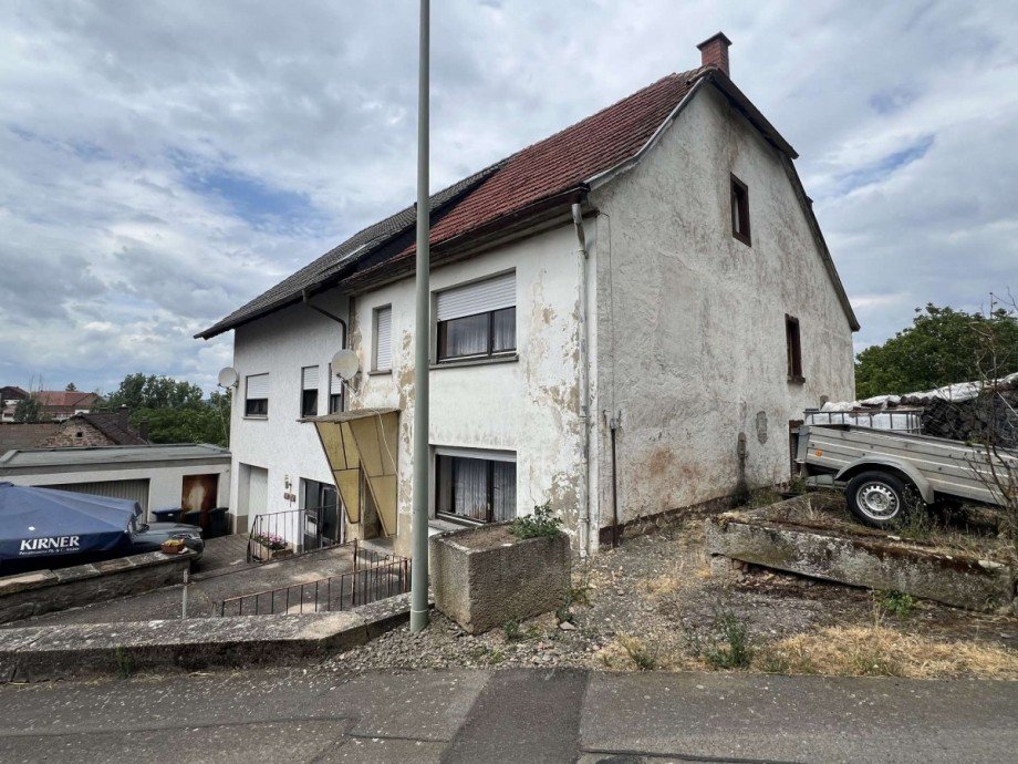 Vorderansicht H�user Zweifamilienhaus Aschbach