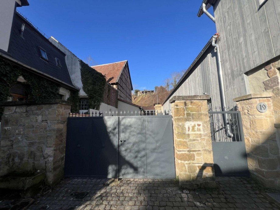 Tor zum Hof Zweifamilienhaus Nu�baum