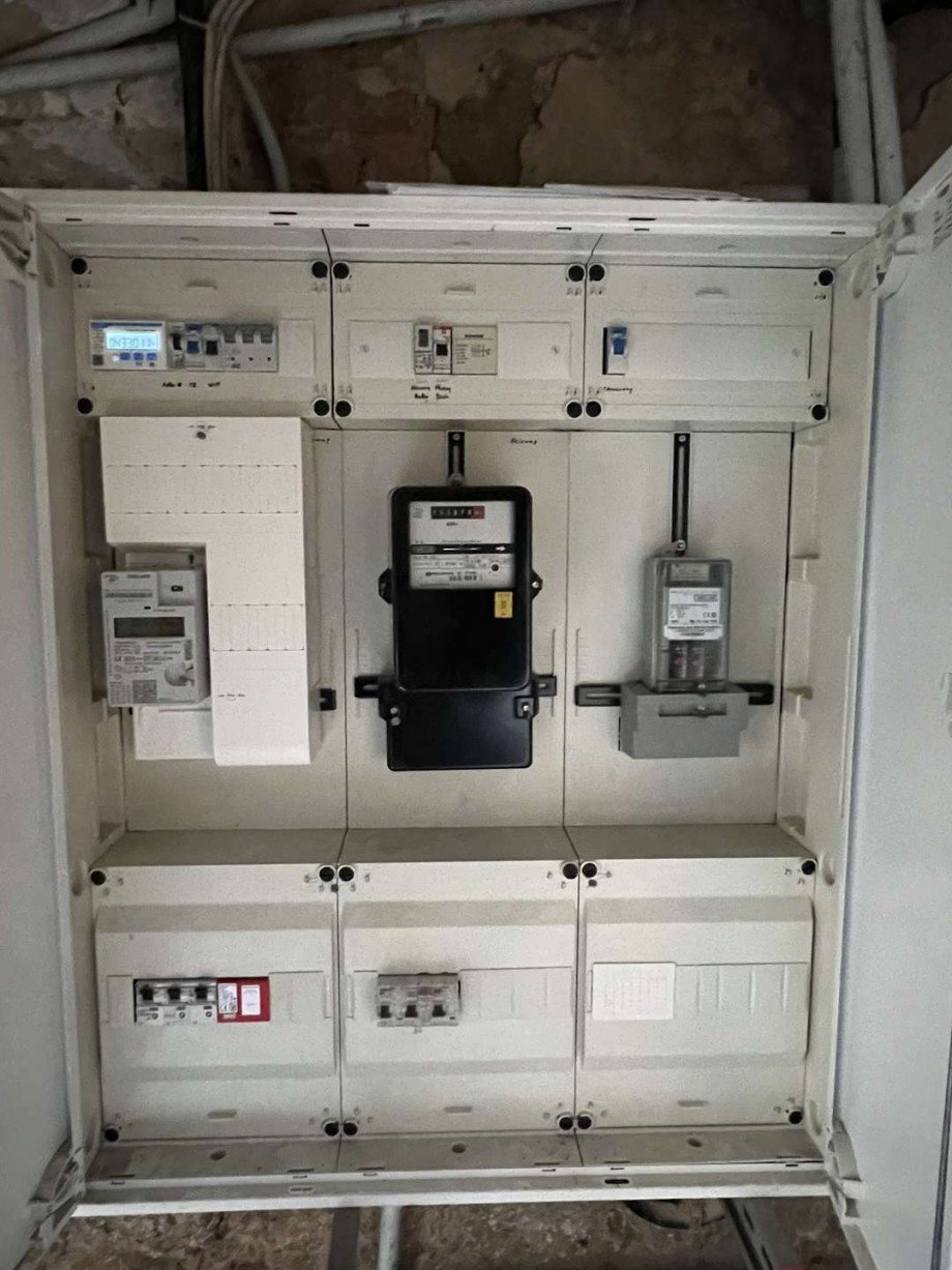 Elektrokasten 1 Mehrfamilienhaus Becherbach