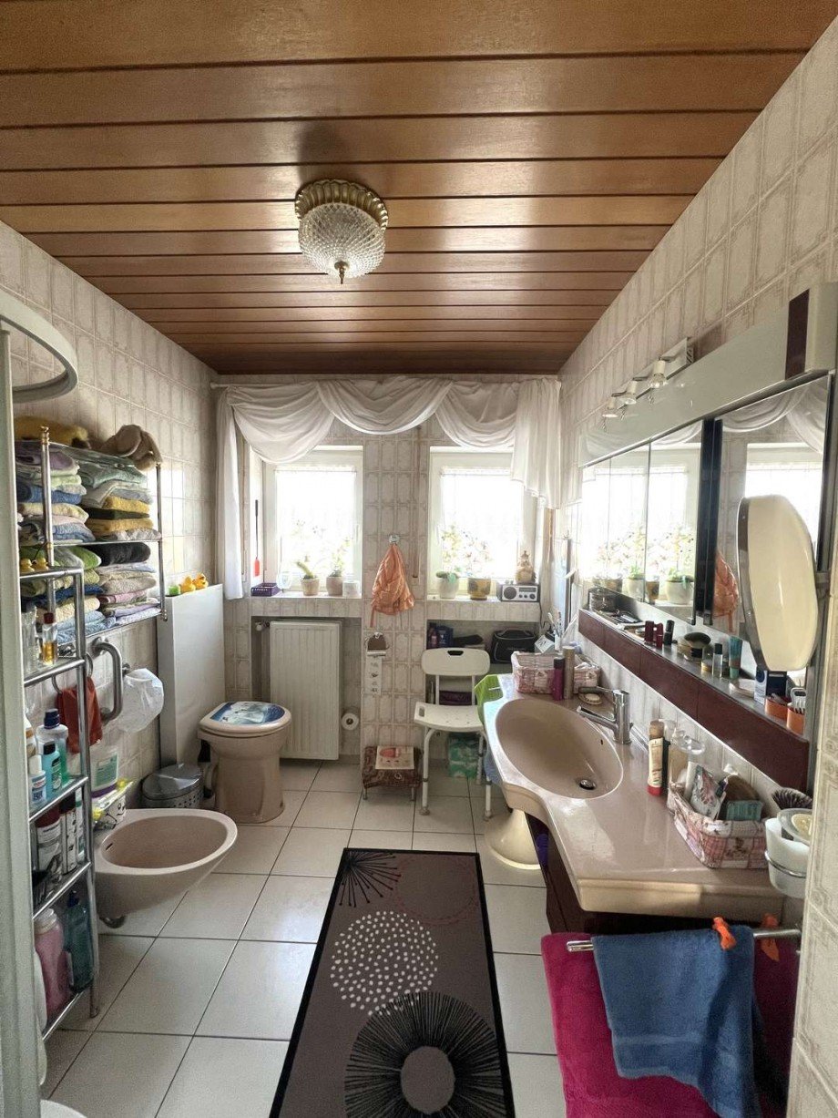 Bad EG Zweifamilienhaus Meddersheim