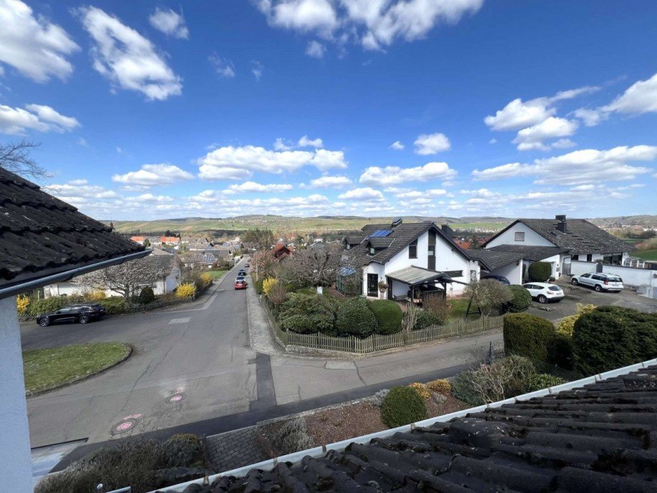Blick von Bad DG Zweifamilienhaus Meddersheim