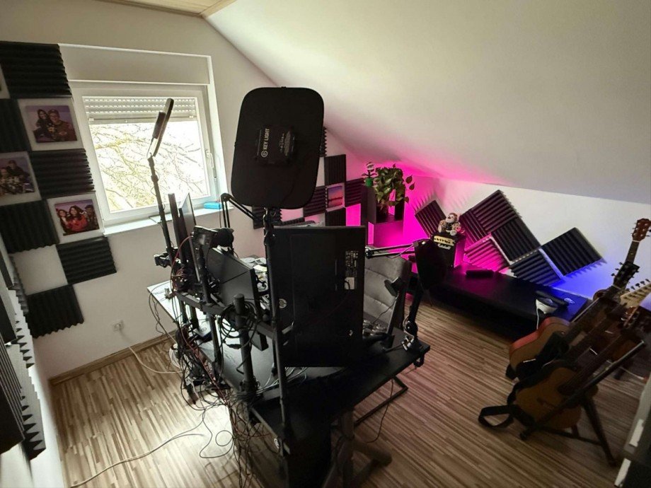 Schlafzimmer 2 OG Einfamilienhaus Becherbach