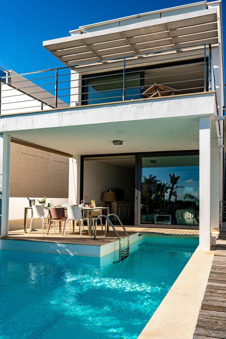 Au�enansicht mit Pool Ferienhaus Alcanada / Mallorca