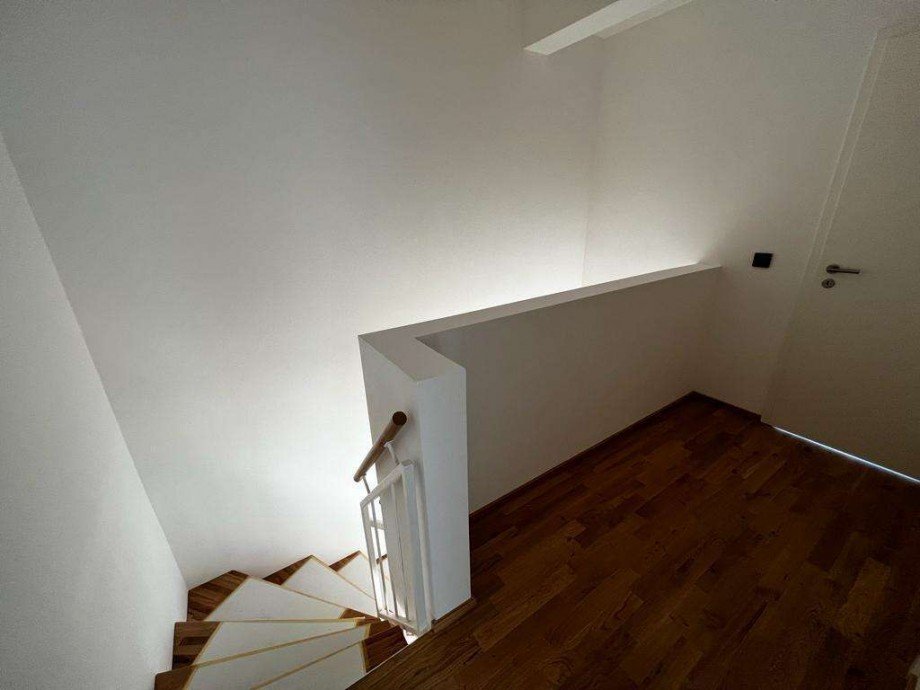 Treppe ins UG Haus Mainz