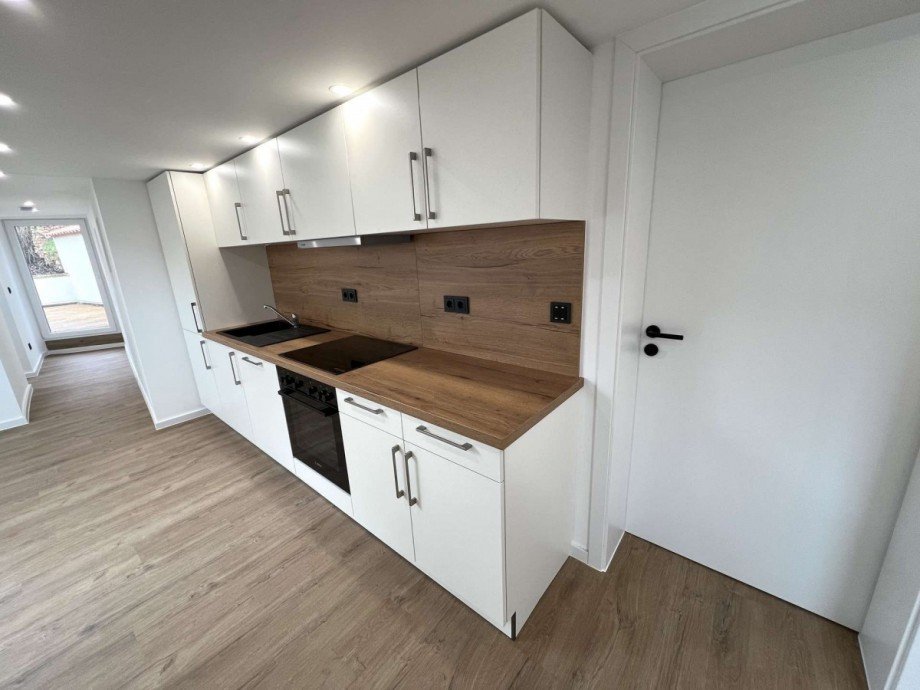 Einbauk�che DG Dachgeschosswohnung Nu�baum
