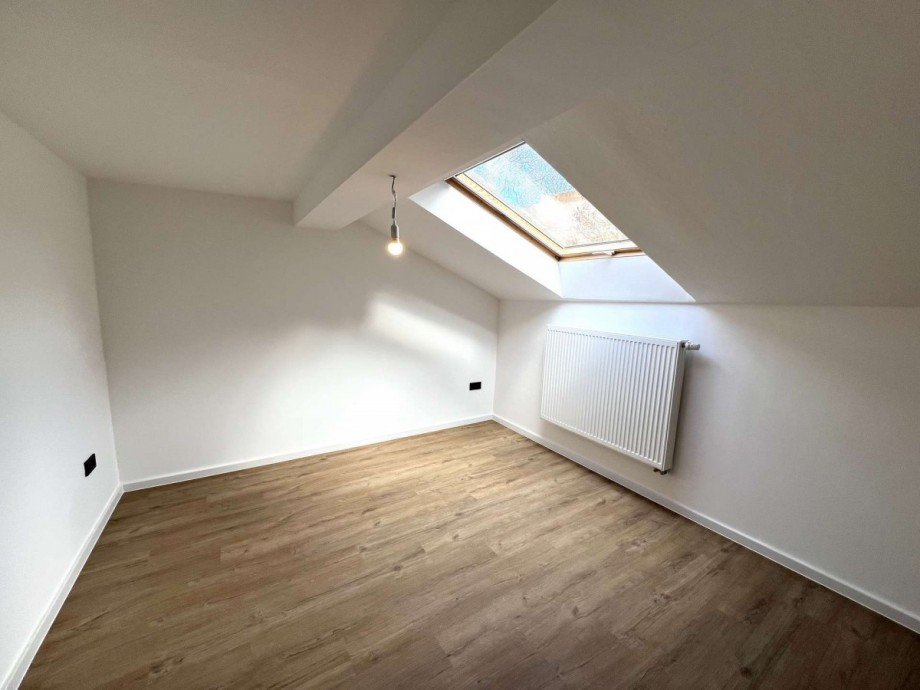 Schlafen 1 DG Dachgeschosswohnung Nu�baum