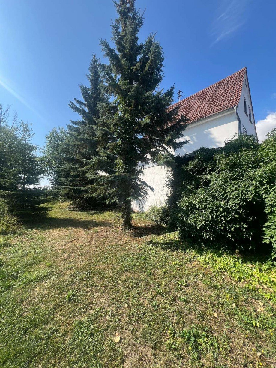 Seitenansicht Mehrfamilienhaus H�ffelsheim