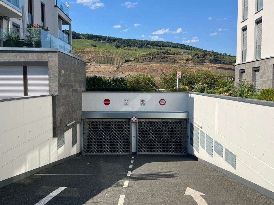Einfahrt zur Tiefgarage Etagenwohnung Bingen