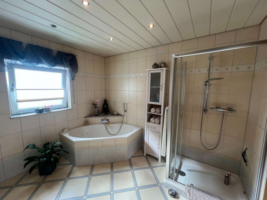 Bad DG Haus 2 Zweifamilienhaus H�ffelsheim