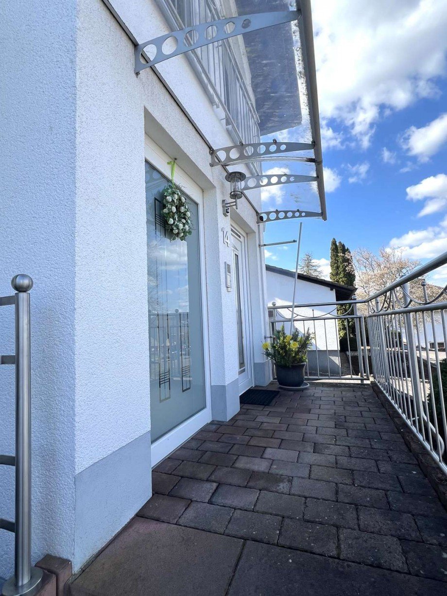 Hauseingang Zweifamilienhaus Meddersheim