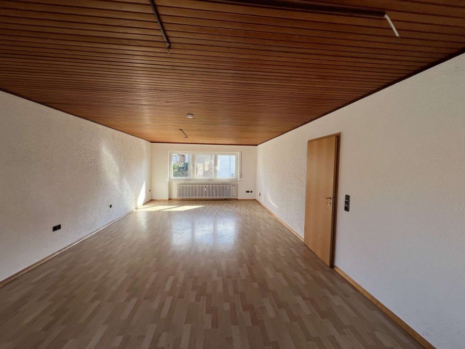 Ess- und Wohnzimmer OG Wohnung Mehrfamilienhaus Becherbach