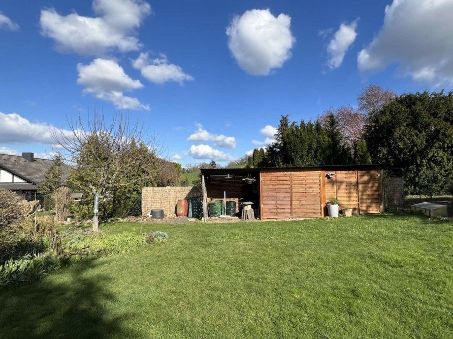Holzschuppen Zweifamilienhaus Meddersheim