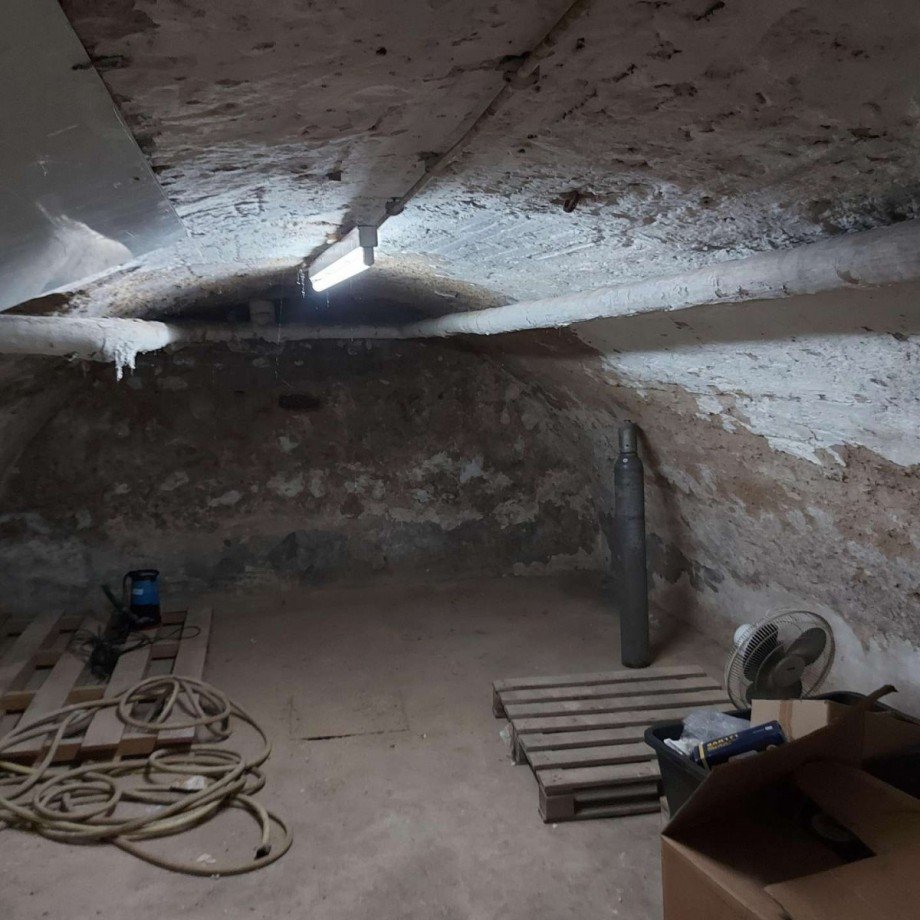 Gew�lbekeller Wohn- / Gesch�ftshaus Hallgarten