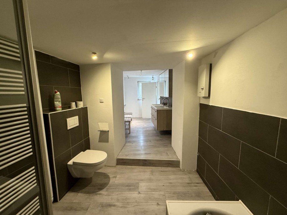 Bad EG Ansicht 3 Reihenmittelhaus Becherbach