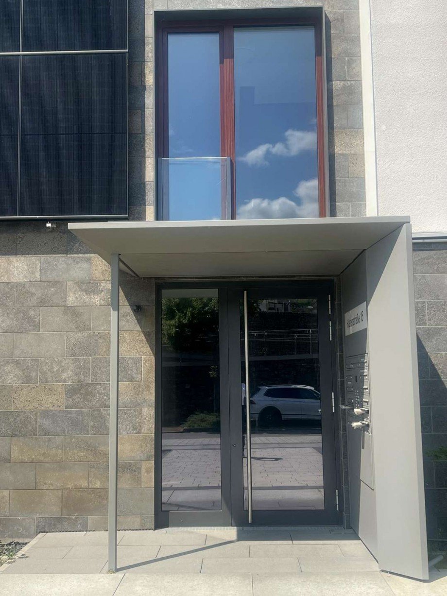 Hauseingang Etagenwohnung Bingen