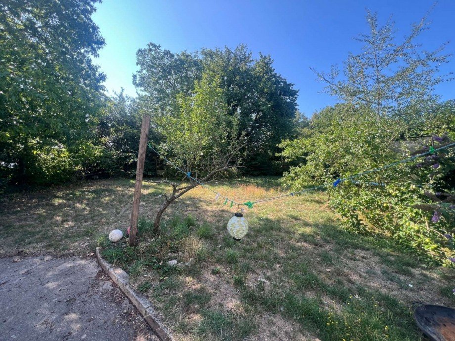 Garten Zweifamilienhaus H�ffelsheim