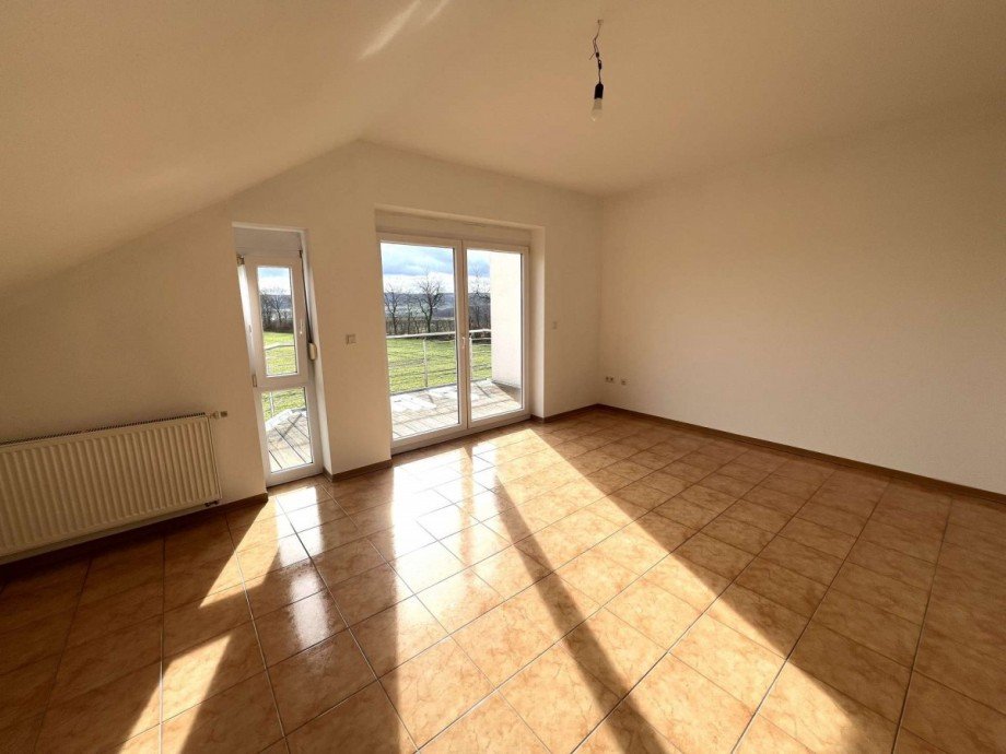 Schlafzimmer 1 DG Doppelhaush�lfte Monzingen