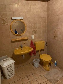 Bad 1 Preisreduzierung! Bauernhaus und idyllischem Innenhof, Scheune und Nebengeb�uden