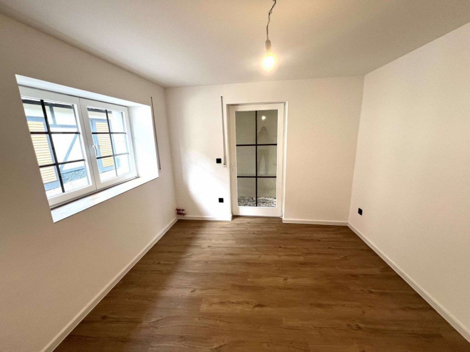Schlafzimmer 2 EG Hinterhaus Zweifamilienhaus Nu�baum