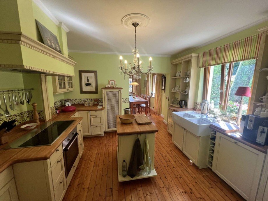 K�che mit Blick ins Esszimmer EG Einfamilienhaus Idar-Oberstein