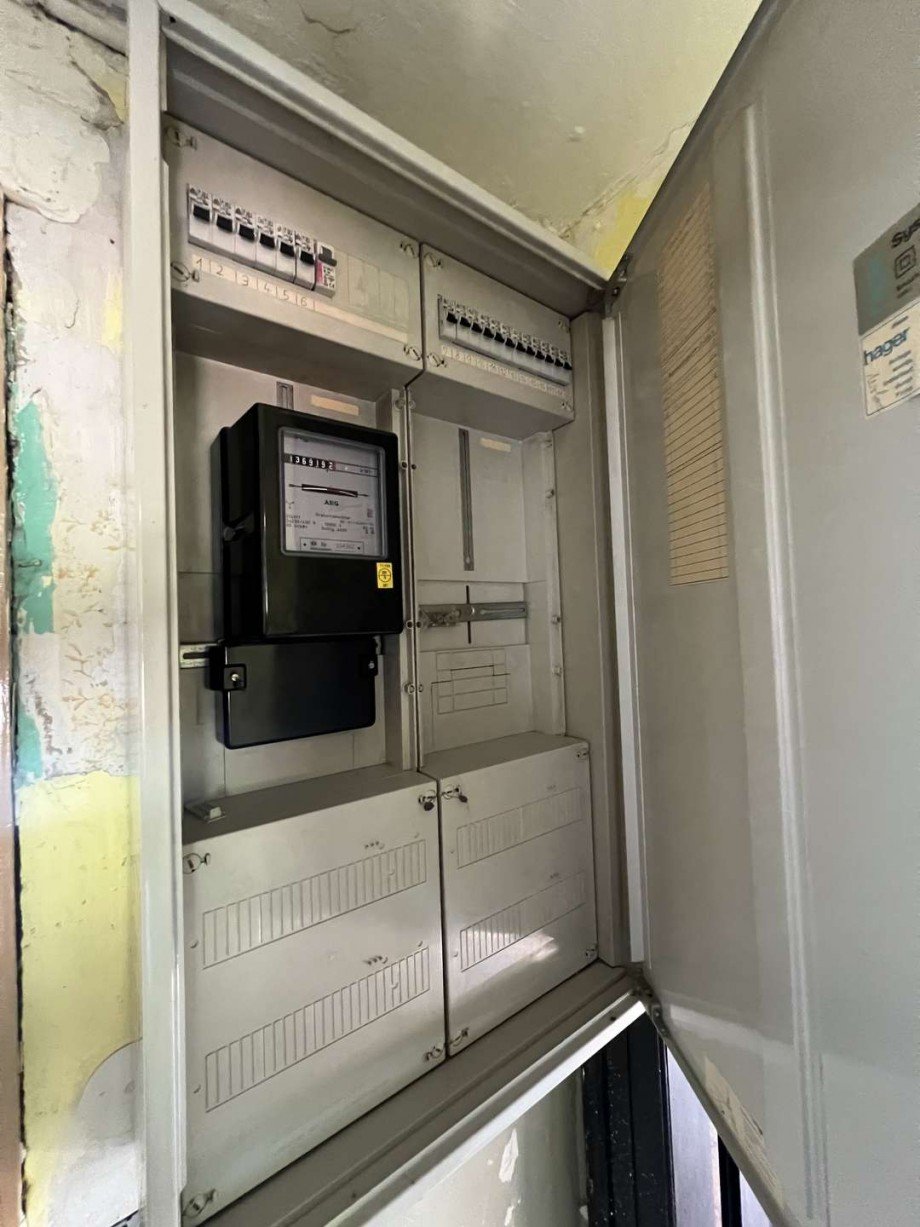 Elektrokasten Vorderhaus Zweifamilienhaus Obermoschel