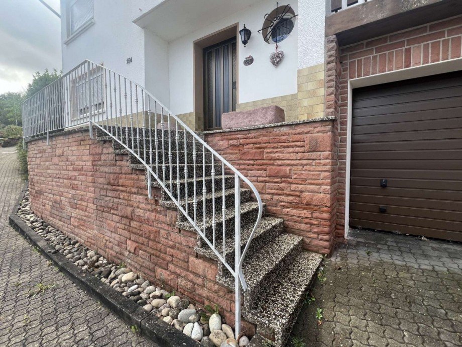 Treppe zum Hauseingang Einfamilienhaus Lauterecken