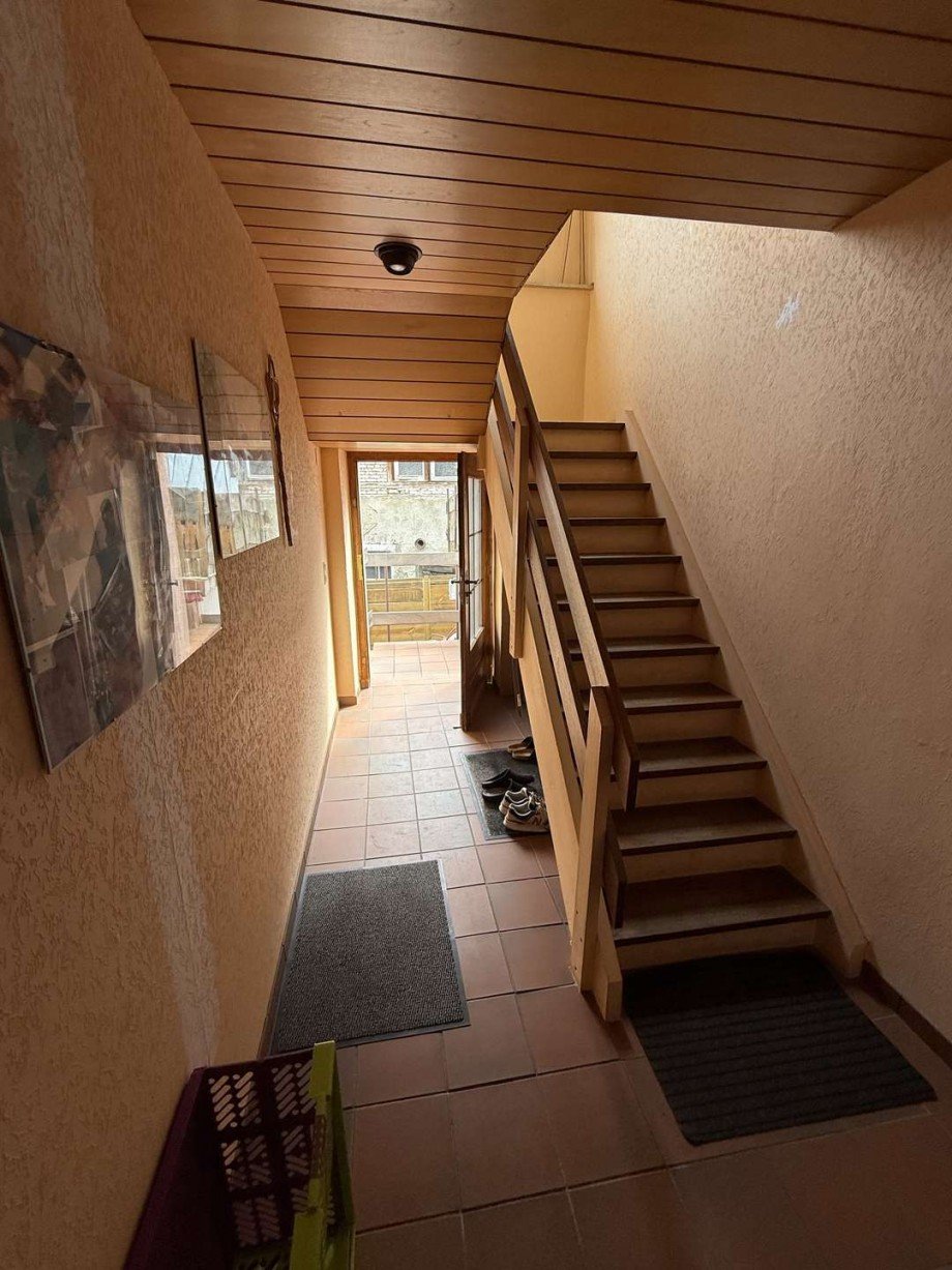 Treppe zu OG Zweifamilienhaus Meddersheim
